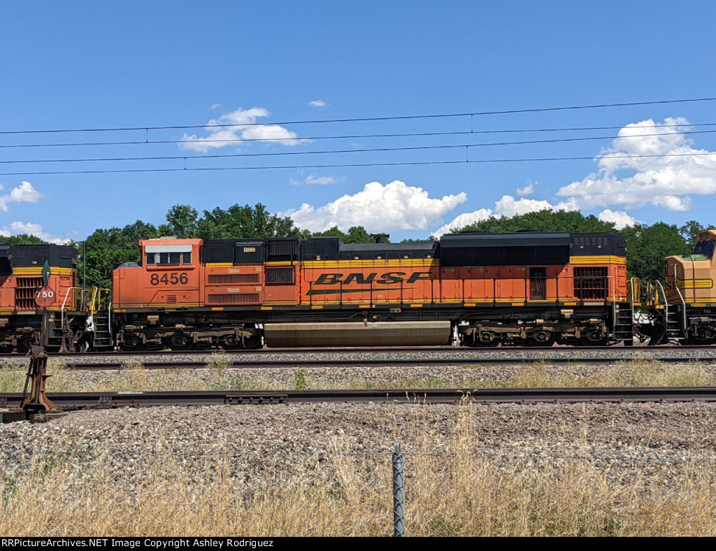 BNSF 8456